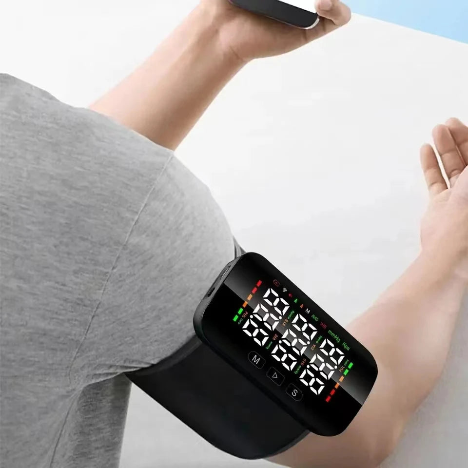 Bluetooth smart sphygmomanometer Integrated High definition LCD display health device with English voice Blood pressure monitor